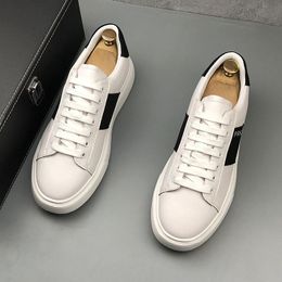 Designer Business Wedding Shoes Mode Breathable luchtkussen Sport Casual sneakers Spring veter-up Outdoor Tennis Walking Loafers C211