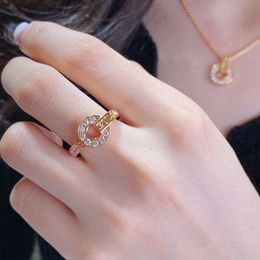 Ontwerper Bvlgarys925 Sieraden Bulgarie Bracelet Hoge versie Baojia Koperen Coin Ring in goede tijden Volledige diamantring Exquise diamant ingelegde wijs vingerringhand