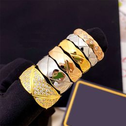 Designer C Xiaoxiangjia Titanium Staal Ananas Diamant Patroon Ring Populaire Net Rode Roestvrij Stalen Ring Sieraden Voedsel Ring voor Mannen en Vrouwen