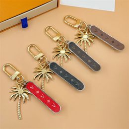 Designer Cali Skate Sleutelhangers Mannen Vrouwen Ketting L Pakket Mode Ring Unisex Chaveiro 4 Kleuren Letter Sleutelhanger