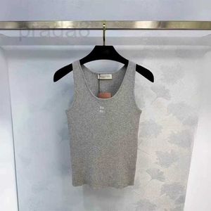 Concepteur Camisoles Tanks 2024 Début de printemps minimaliste Slim Fit et lettre polyvalente élastique Jacquard Knit Bottom Vest eBao