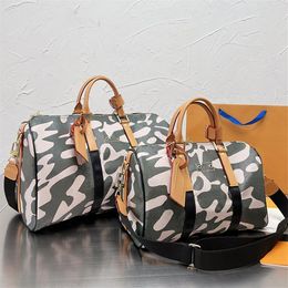 Ontwerper Camo Travel Bags Unisex Handtassen Hoge kwaliteit grote capaciteit Fitness Messenger Bag Fashion Toes241Q