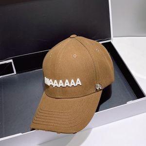 Gorra de diseñador Sombrero de lujo para mujeres y hombres Diseño de monograma bordado clásico Artículo esencial de viaje Versátil moderno Sombrero ajustable