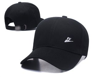 Designer Cap Solid Color Letter Design Fashion Hat Temperament Match Style Ball Caps Men Women Baseball Cap N8