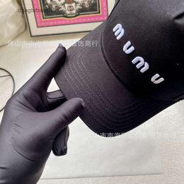 Capes Caps Baseball Cap Family Lettre broderie Label Twill Tissu Faboutage Classic Couple Couple confortable Baseball Casual Baseball Mu D6wk