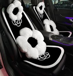 Juego de cojines de diseño para coche, cojín de coche de Camelia simple en blanco y negro, asiento de felpa de invierno, cojín de flores, calefacción cálida, anticongelante, juego de respaldo para coche