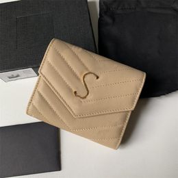 Titulaire de la carte de concepteur Hommes Femmes Noir Lambskin Mini Portefeuilles Porte-monnaie Porte-monnaie Intérieur Poches en cuir véritable petit sac en gros couvertures
