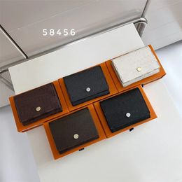 Designer Cards Bag Petit portefeuille et portefeuilles célèbres Porte-cartes de visite en cuir Porte-monnaie Première couche en peau de vache