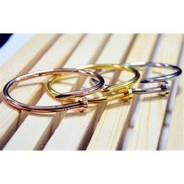 Designer carti bracelet bijoux bracelet personnalisé couple étudiants masculins et féminins simple épais Bracelet en acier titane Bracelet noir