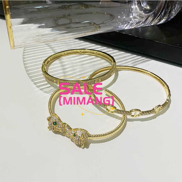 Designer Cartres Brangle Brass Gerne Gold Electroplated Grande ouverture Bracelet polyvalent avec micro incrusté Zircon Leopard Pig Nez Réglable Nouveau modèle ZM27