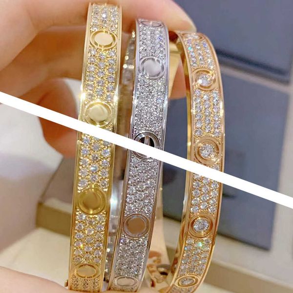 Designer Cartres Bracelet Kajia Femmes Or 18 carats Incolore Cadeau aux meilleurs amis Full Sky Star Wide Edition Light Luxury Personality Network Rouge