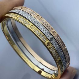 Ontwerper Cartres Armband V Goud Hoge Versie LOVE Serie Smal en Breed Volle Hemel Ster Kleurloos Licht Luxe Eenvoudig Schroefpatroon