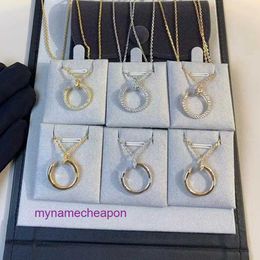 Cartrres de designer Nacklace Simple Set Pendant Kajia High Version Collier Nail ENSEMBLE FEMMES PURE PURE 18K SET AVEC LA CHALLE DE COLLAIRE SLISE DIAMMINE V FALL