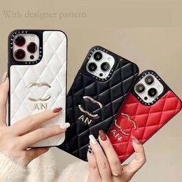 Coque de créateur pour iPhone 15 14 Pro Max, 13 12 11 Plus Pro, étui de téléphone de luxe élégant pour femmes et hommes, excellente prise en main, antichoc, ultra fine, coque pour iPhone en cuir luxueux