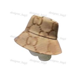 Designer casquette Designer Bucket Hat Men Femmes Coup Letter Imprimé solide Solide coloré et artiste d'été Wide Brim Sun Shading Grid Match Hats de plage