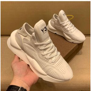 Designer Casual DDGUBV Chaussures Y3 Dad Mens Chaussures Mesh Mesh Polvyle Trend Summer Cuir respirant Petites chaussures blanches Chaussures guerrières blanches