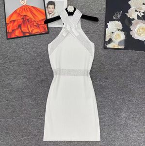 Diseñadores vestidos casuales Alexandra Luxury Wangx Knits FF Letra clásica impresa de alta calidad para mujer Slim Off Shoulder Vestido de una pieza