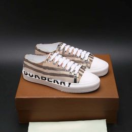 Chaussures pour hommes occasionnels de concepteur Vintage coton à carreaux baskets en toile vintage chaussures de plate-forme pour femmes de mode couleur classique B22 chaussures de sport