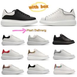 Designer Casual Mens Women Chaussures surdimensionnées Plateforme de baskets Plateforme de baskets en cuir