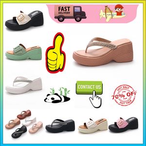 Designer Casual Platform Hoge taille dikke pantoffels man Vrouw Lichtgewicht slijtvast Leer rubberen zachte zolen sandalen Platte zomerstrandslipper