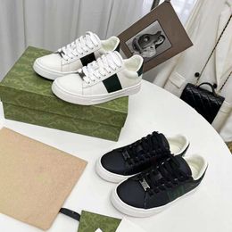 Designer casual schoenen Bee Ace sneakers met web lage heren damesschoenen hoge kwaliteit tijger geborduurd rode groene strepen wandelschoenen 02