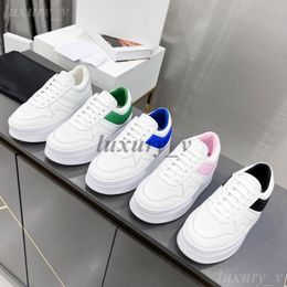 Diseñador Zapatos casuales Jane Triomphe Sneakers Mujeres Bloqueo de cuña Slola de cuero Sneaker de piel de ternera