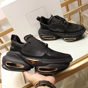 Zapatos casuales de diseñador Zapatos de cuero para hombres y mujeres que aumentan los zapatos que absorben los golpes Zapatillas de deporte al aire libre delgadas y delgadas de color sólido con empalme de color