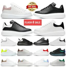 Chaussures de créateurs de créateurs Baskets de plate-forme surdimensionnées Hommes Femmes Cuir Chaussures à lacets Mode Veet Daim Serpentine Chaussures de Espadrilles Sports avec boîte TN