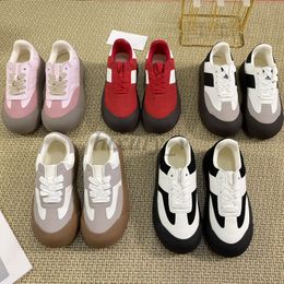 Designer Casual Schoenen Kussen Sneakers Mannen Vrouwen Retro Lage Vrijetijdsschoenen Vrouwen Morele Trainers Brood Dikke zolen Kleine Witte Schoenen