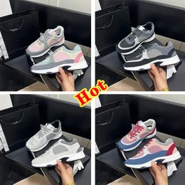 Chaussures décontractées designer printemps et été petites baskets parfumées Chanells Femme Slim Inside à l'intérieur des chaussures de papa blanche Low Cuir Cuir épais semets de sport extérieurs