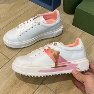 Designer Casual Schoenen Vrouwen TIME OUT bloem Reliëf Lederen Schoen Mode Dames Sneakers Platform Trainers Zool Sneaker 05