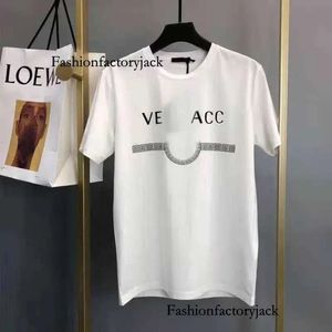 Designer Casual Versage Tshirts Mens Classic Letter LETTER IMPRESSION VERCACE Shirts Fashion T-shirt Summer Paris Unsex Cotton Tops Tee Sport