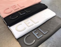 Designer CEL Triomphe Summer Lettres en relief T-shirt en acier imprimé pour femme Coton en vrac Manches courtes Mode T-shirts pour hommes femmes EUR Taille M L XL