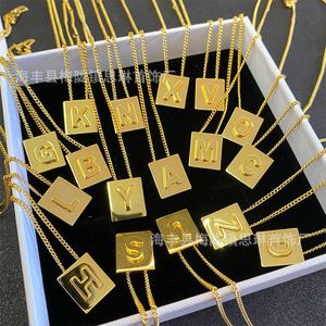 Designer Celins ketting mode -sieraden voor liefhebbers Letter ketting Dames licht luxe ontwerp goud 76qc
