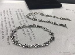 Designer ch bracelet chrome scout fleur ancienne lettre de personnalité de la personnalité couple couple cœurs de chaîne de mains cadeaux accessoires de bijoux de luxe classiques 10wm8557639