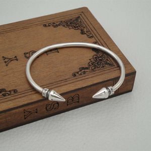 Designer CH-armband voor dames Chromes S925 Sterling Zilver Vrouwelijke Mode Klinknagel Open Mannelijke Bullet Head Decoratie Hart Kruis Sieraden Mannen Klassieke Bangle CK8X