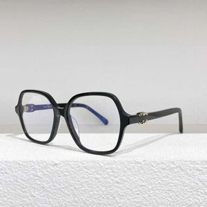 Designer Ch Top Sunglasses Xiangjia.com est populaire auprès des mêmes lunettes de tendance littéraires et artistiques.Lentille plate de la mode polyvalente des femmes 3421-B