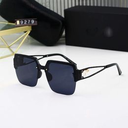 Diseñador Chanels Gafas de sol Nuevas gafas de sol de nailon Tr Modelo de metal para mujer Gafas de sol de carga puntiagudas Gafas de conducción Mismo estilo recto