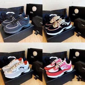 Designer Channel Casual Chaussures de course en plein air Baskets réfléchissantes Vintage Daim Cuir Femmes et Hommes Baskets Mode