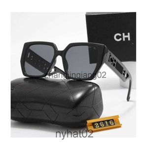 Designer Chanells Lunes ChannelsUnglasses Cycle Luxury Fashion Sunglasses Men Femmes Vintage Baseball Sport surdimension