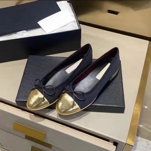 Designer schoenen van Channeles Merkschoenen van Paris Channel Luxe designer zwarte platte balletschoenen Gewatteerde leren balletschoenen voor dames Luxe nette damesschoenen met ronde kop