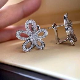 Designer Charm 925 Sterling Silver Van Sun -oorbellen Verzameld met 18K Wit Gold Big Full Diamond Camellia Hoge versie Sieraden