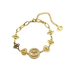 Bracelets de charme de créateursTitane acier lettre ancienne diamant incrusté de mode collier bracelet combinaison personnalité féminine ensemble de bijoux exagéré