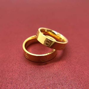 Charme de créateur Carter Sha Gold Ring Imitation Face brillant pour les femmes avec une valeur à forte apparence Couple Couple ne s'estompe pas