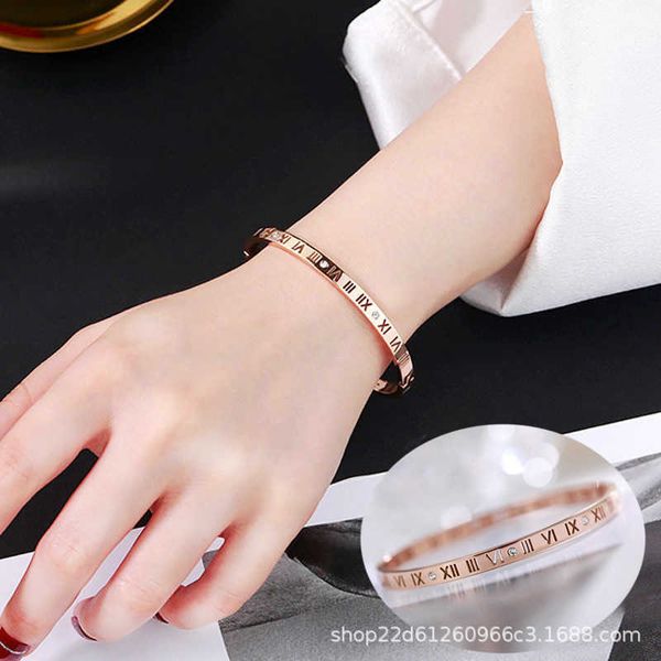 Charme de créateur à la mode Carter Hot vendant incolore titane en acier rose bracelet en or petit et luxe personnalisé et avancé avec catégorie de logo