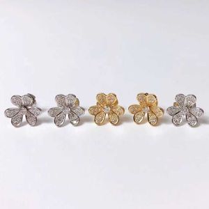 Charme de créateur Gold High Edition Van Clover Boucles pour les femmes Fleurs de pétale de diamant en diamant en diamant complet plaqué 18K