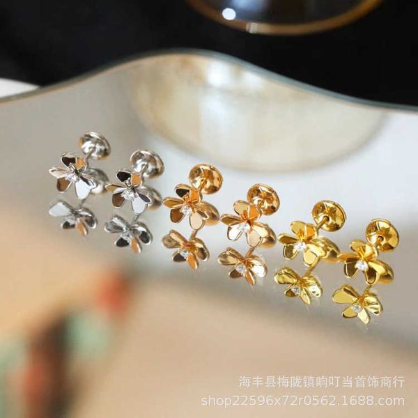 Diseñador Charm Gold High Edition ¡Pendientes de trébol de Van For Womens New Diamond Set con Sense Advanced Lucky Grass