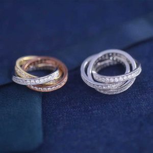 Charme de designer gtm.s925 en argent sterling carter trois anneaux Style pour femmes Cercle polyvalent en couches multiples en couches doigt
