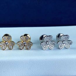 Designer Charm High Version van Lucky Clover volledige diamanten oorbellen voor vrouwen verguld met 18K roségouden mini -bloemblaadjes