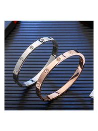 Le charme de créateur est Feng Carter Premium Feel Set 10 Diamond Versatile Design Bracelet Fashion Jewelry Light Luxury